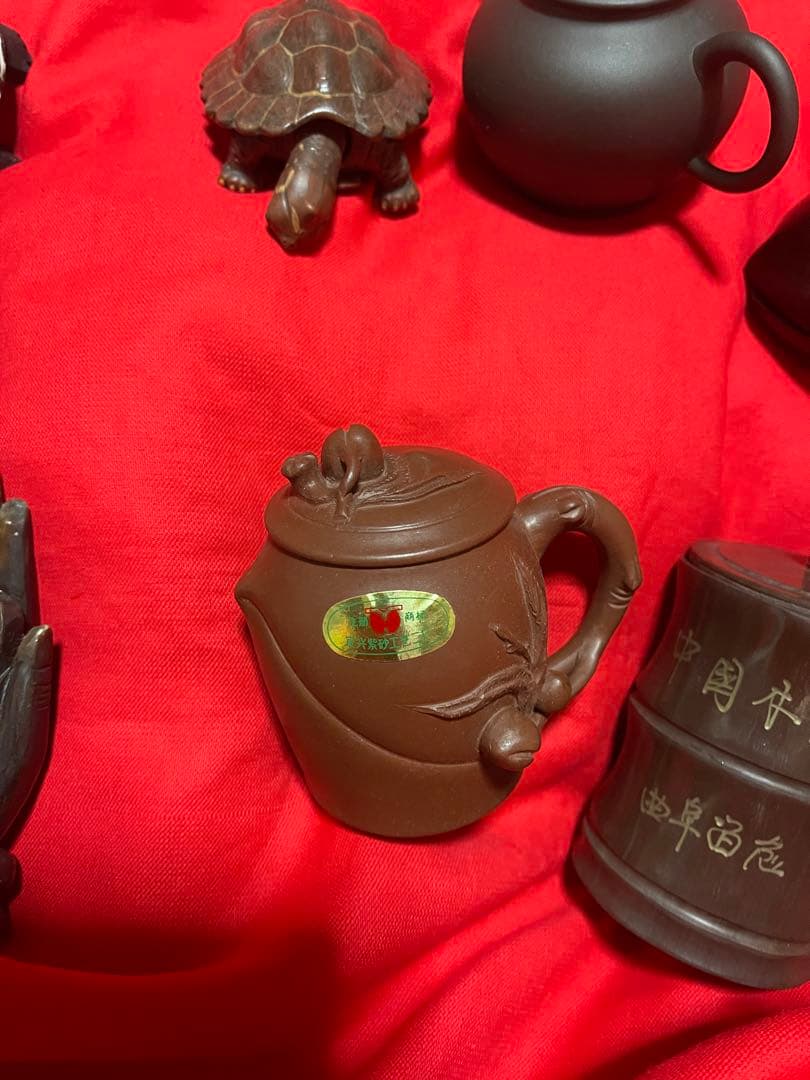 中国茶器紫泥朱泥宜興紫砂江蘇茶玩茶寵 急須1茶入1蓋付湯呑2茶寵4(年数経過品)
