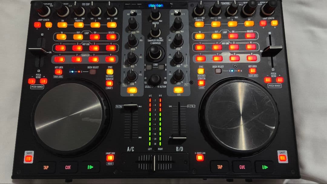 Stanton DJC.4　PCDJコントローラー