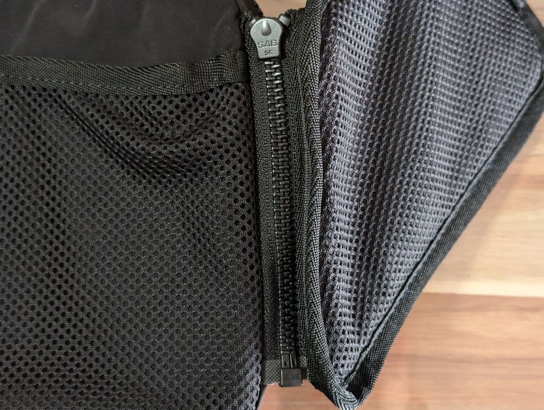 Y-3 ×レアルマドリード　クロスボディバッグ