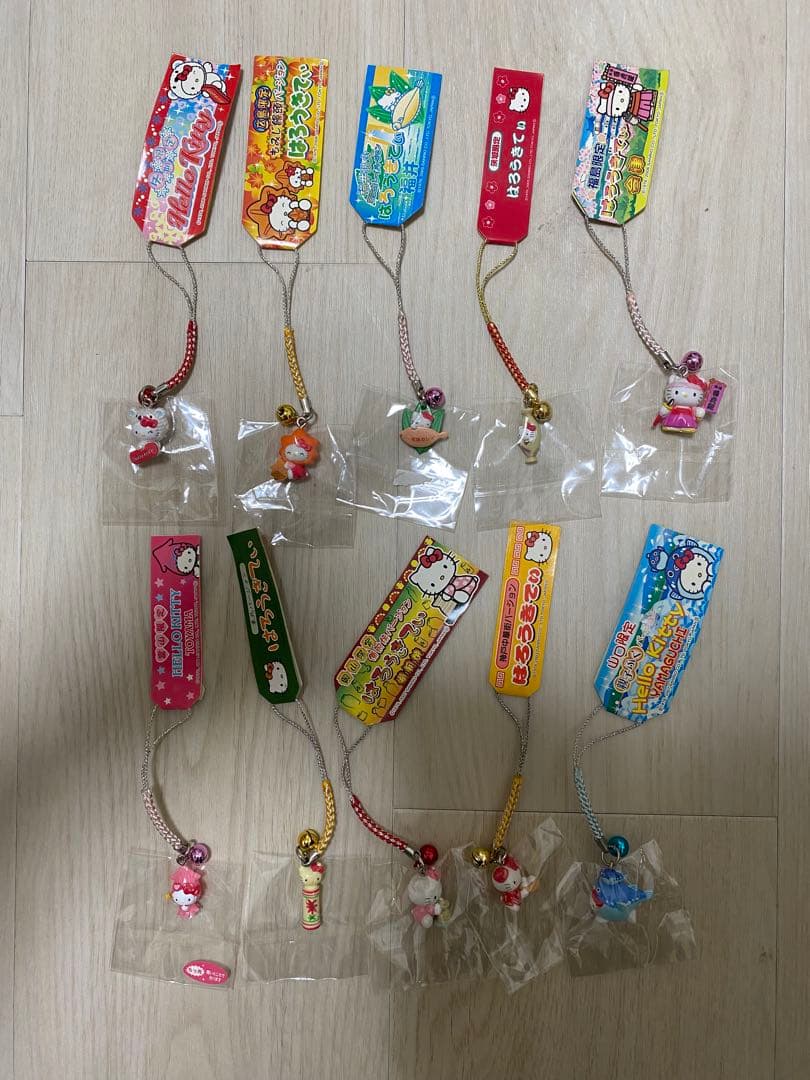 ご当地キティまとめ売り 124個