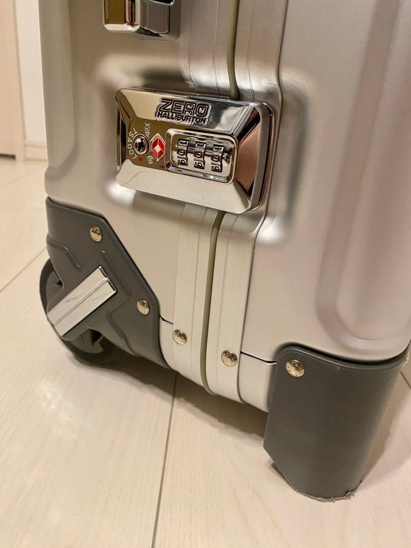 定価14万 ゼロハリバートン アルミスーツケース 31L　キャリーバッグ リモワ
