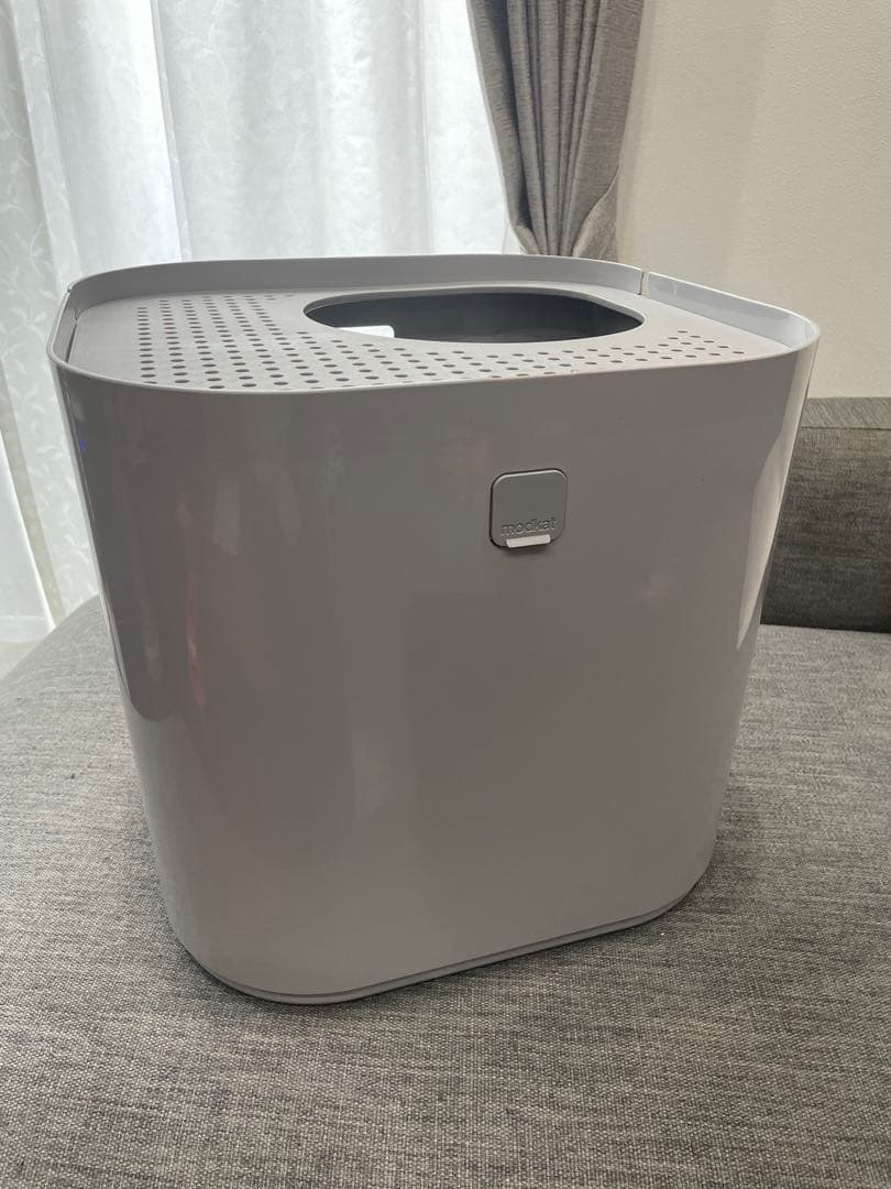 通気孔付き猫用トイレ ホワイト　モデキャット　グレー　新品