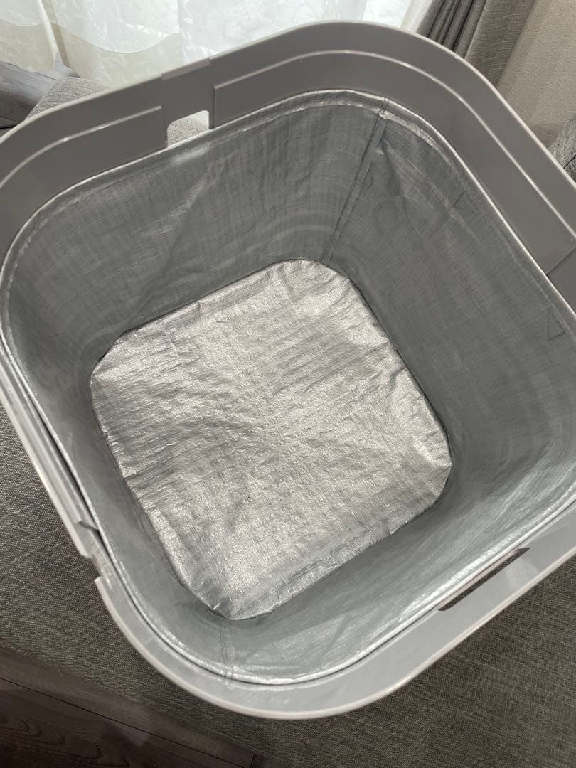 通気孔付き猫用トイレ ホワイト　モデキャット　グレー　新品