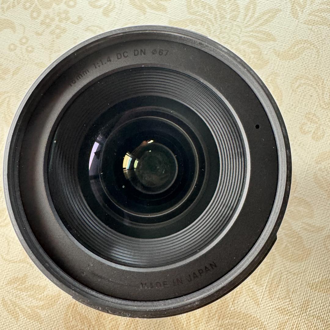 送料無料！！中古品 SIGMA 16mm F1.4 DC DN Eマウント