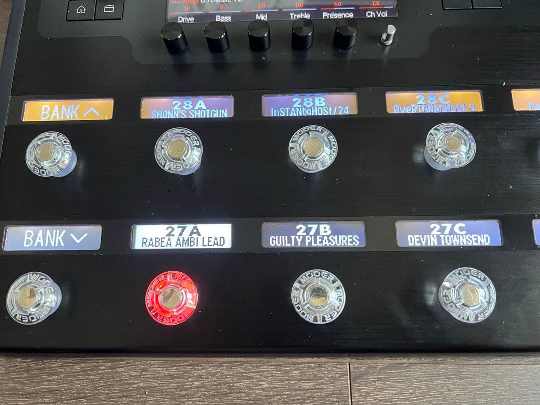 Line 6 Helixfloor 専用キャリーケース付き