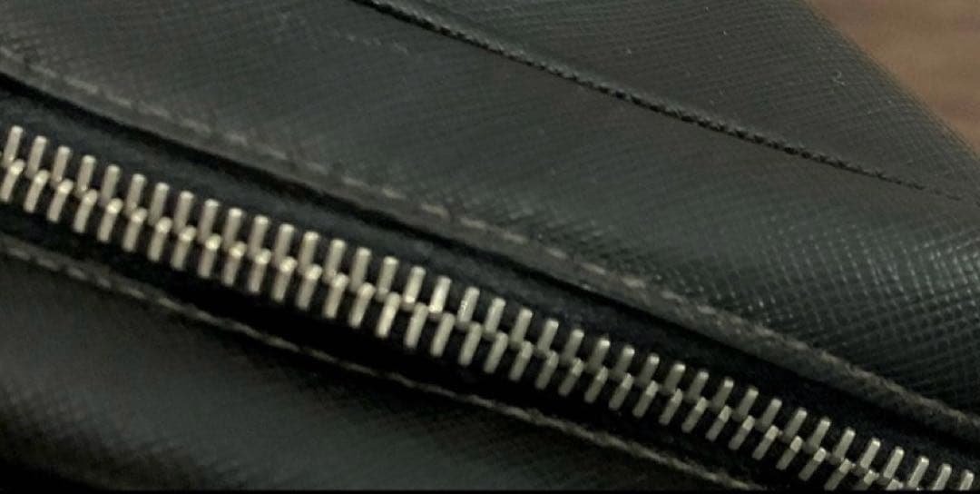 PRADA サフィアーノ レザー バッグ