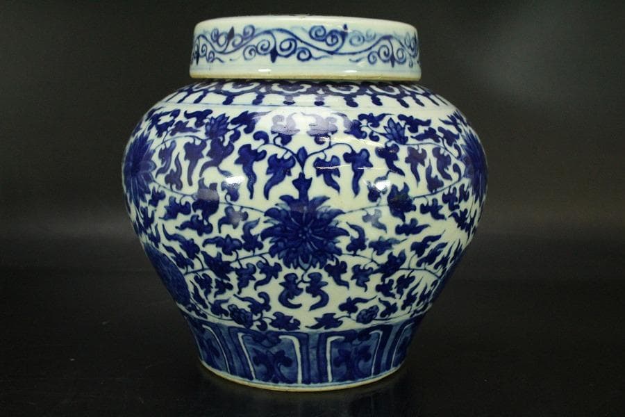 中国美術 青花 染付 纏枝蓮花紋 蓋壷(LC643)