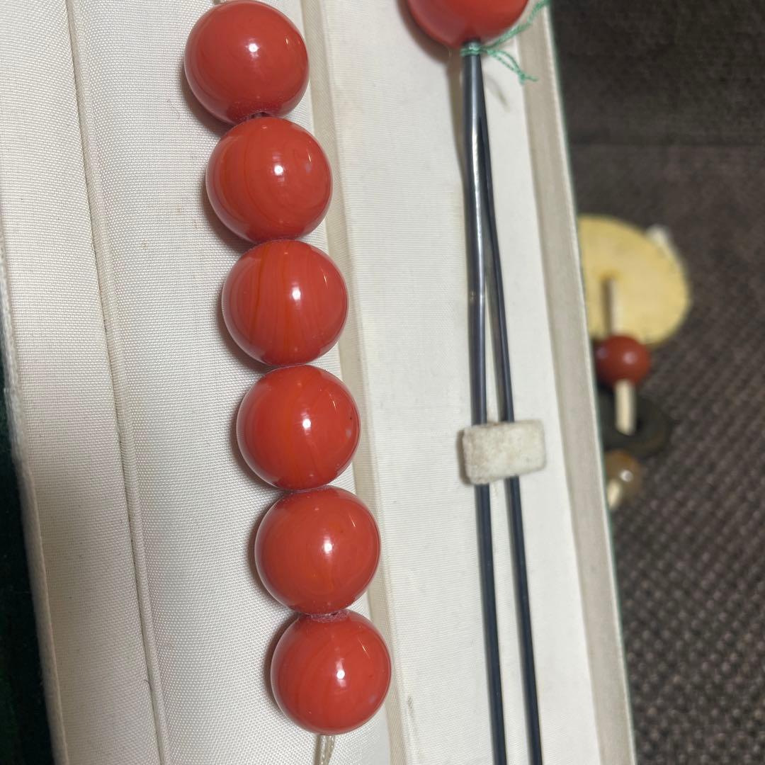 緒締 根付 緒締玉 サンゴ？珊瑚　銀簪髪飾り　珊瑚ルース昭和レトロ　古美術提げ物