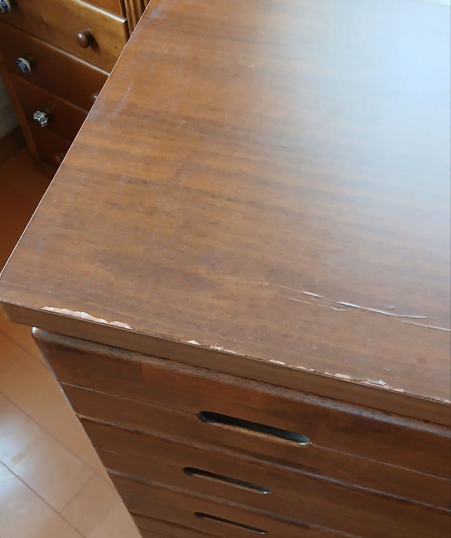 木製ダークブラウンチェスト 引き出し7つ