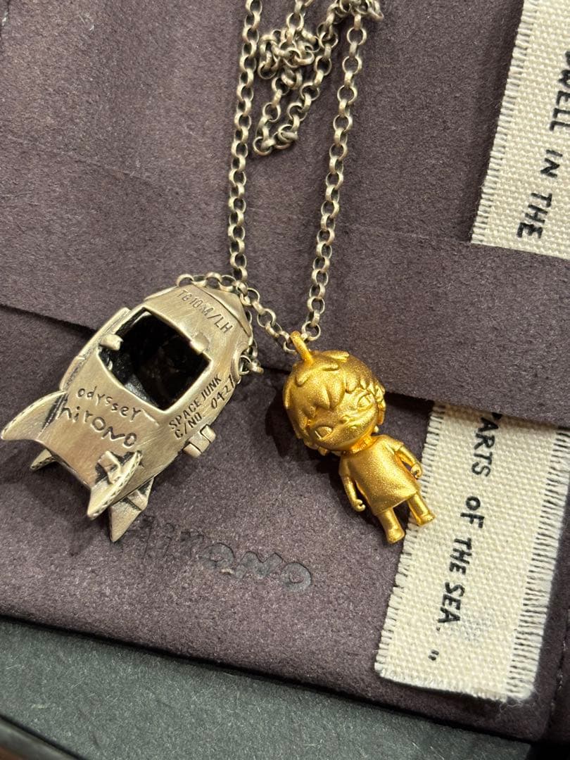 海外限定POP MART hironoフィギュア　ネックレス