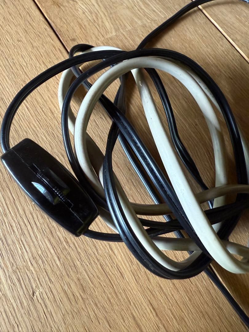 昭和レトロ　喫茶店　照明　チューリップ　イエロー　ペンダントライト　キッチン