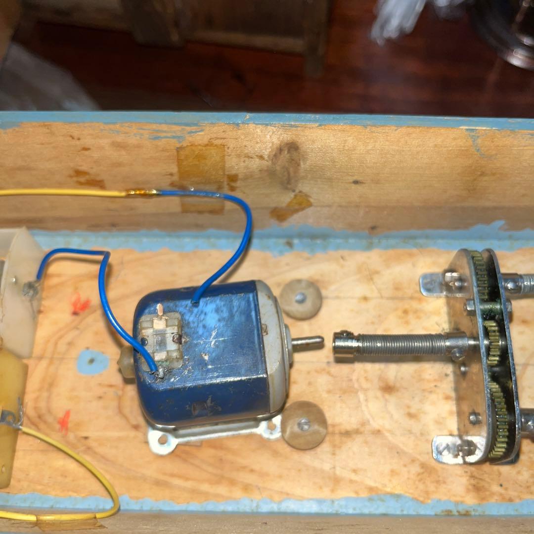 美品　木製模型　艦船　ミズーリ　スタンド付き