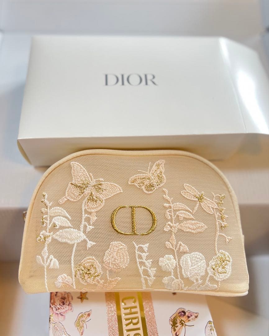 oxi様 ディオールdior 最新ノベルティ　マザーズデイオリジナルポーチ　新品