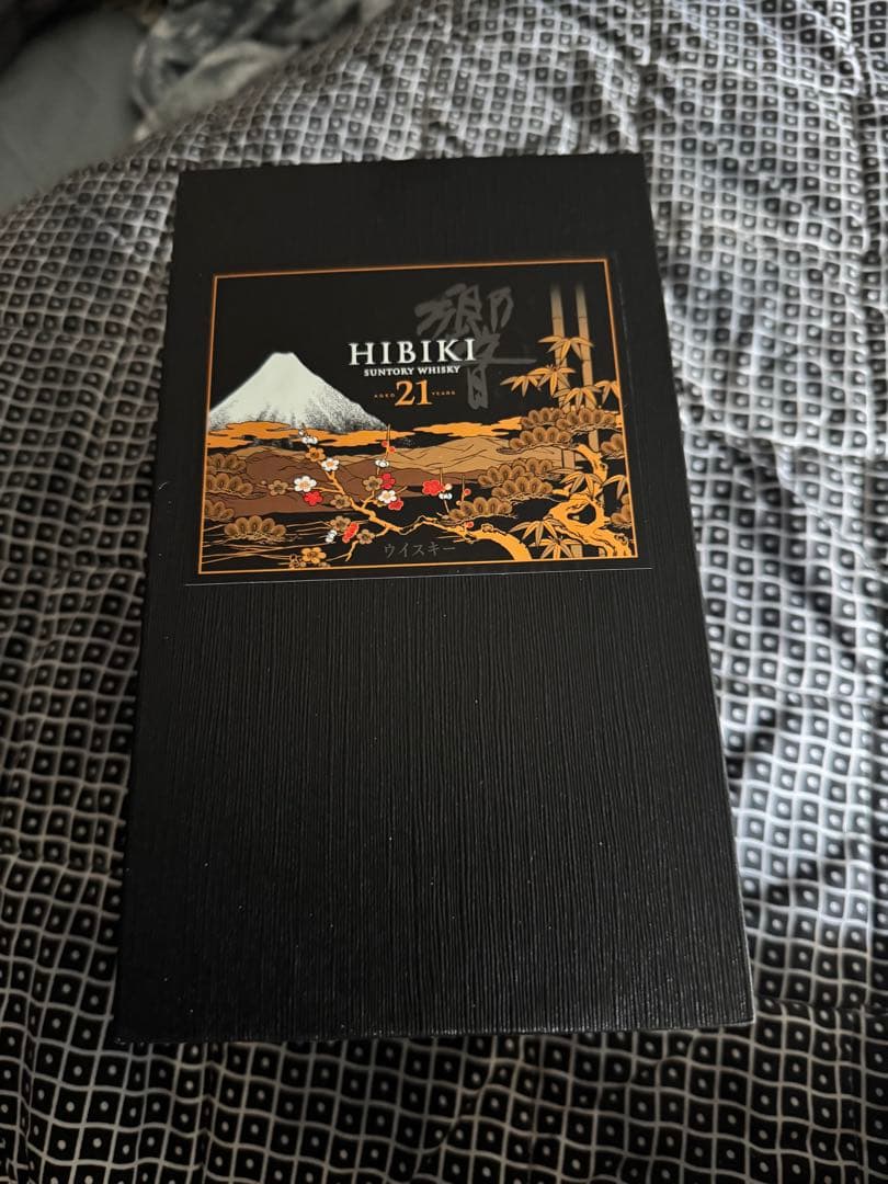 値下げ！SUNTORY 響21年 花鳥風月 意匠ボトル 700ml 空港限定