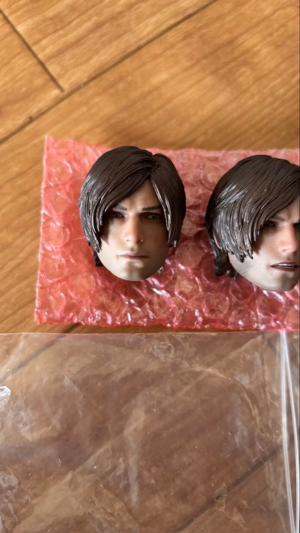 MTTOYS バイオハザード４　レオン　RE4 ホットトイズ　DAM TOYS