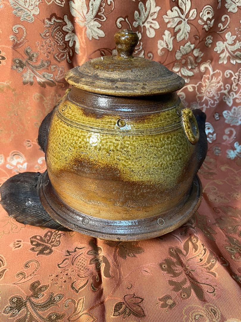 信楽焼　たぬきの置物　分福茶釜　タヌキ