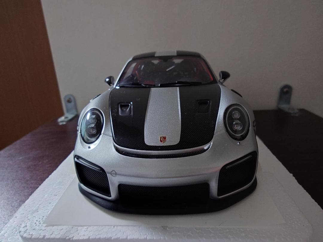 オートアート AUTOart 1/18 ポルシェ 911 991 gt2 rs