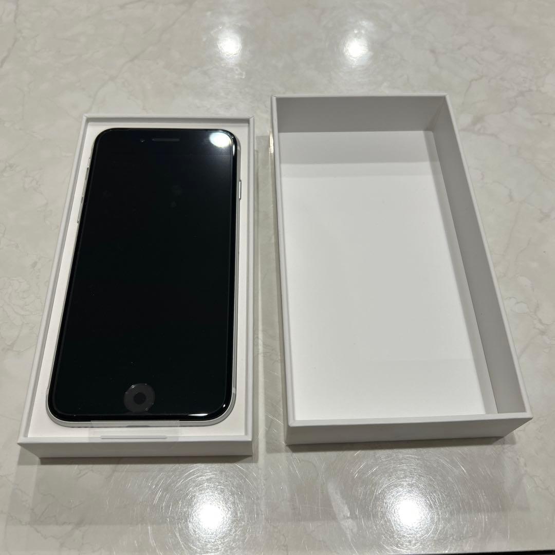 iPhone SE 第2世代 128GB 新品未使用　ホワイト SIMフリー