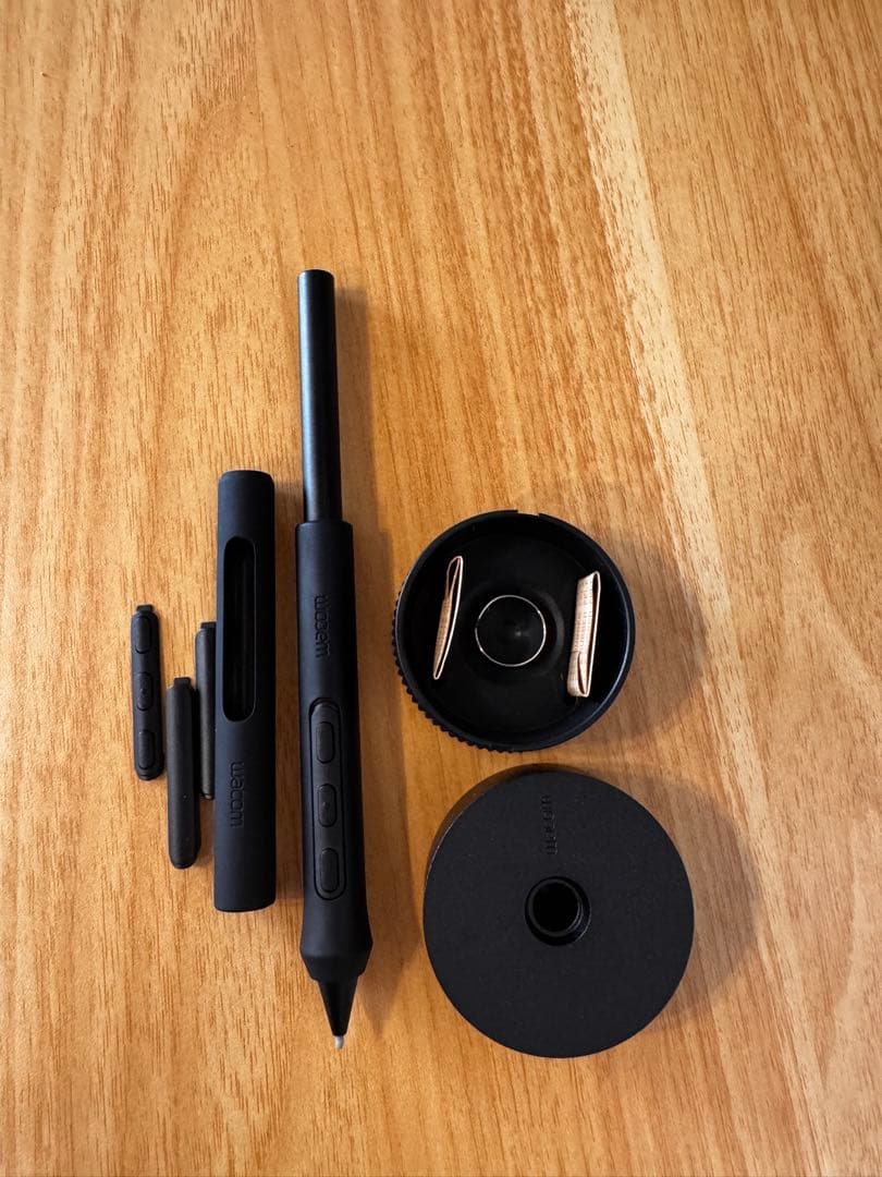 液タブ・ペンタブ Wacom Intuos Pro 2025 Large PTK870K0C