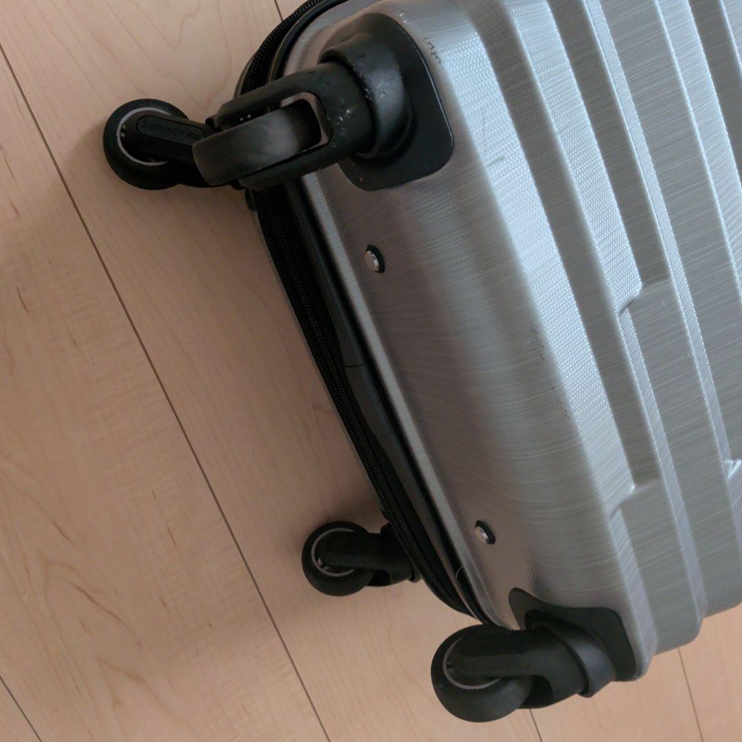 スーツケース samsonite　機内持ち込み
