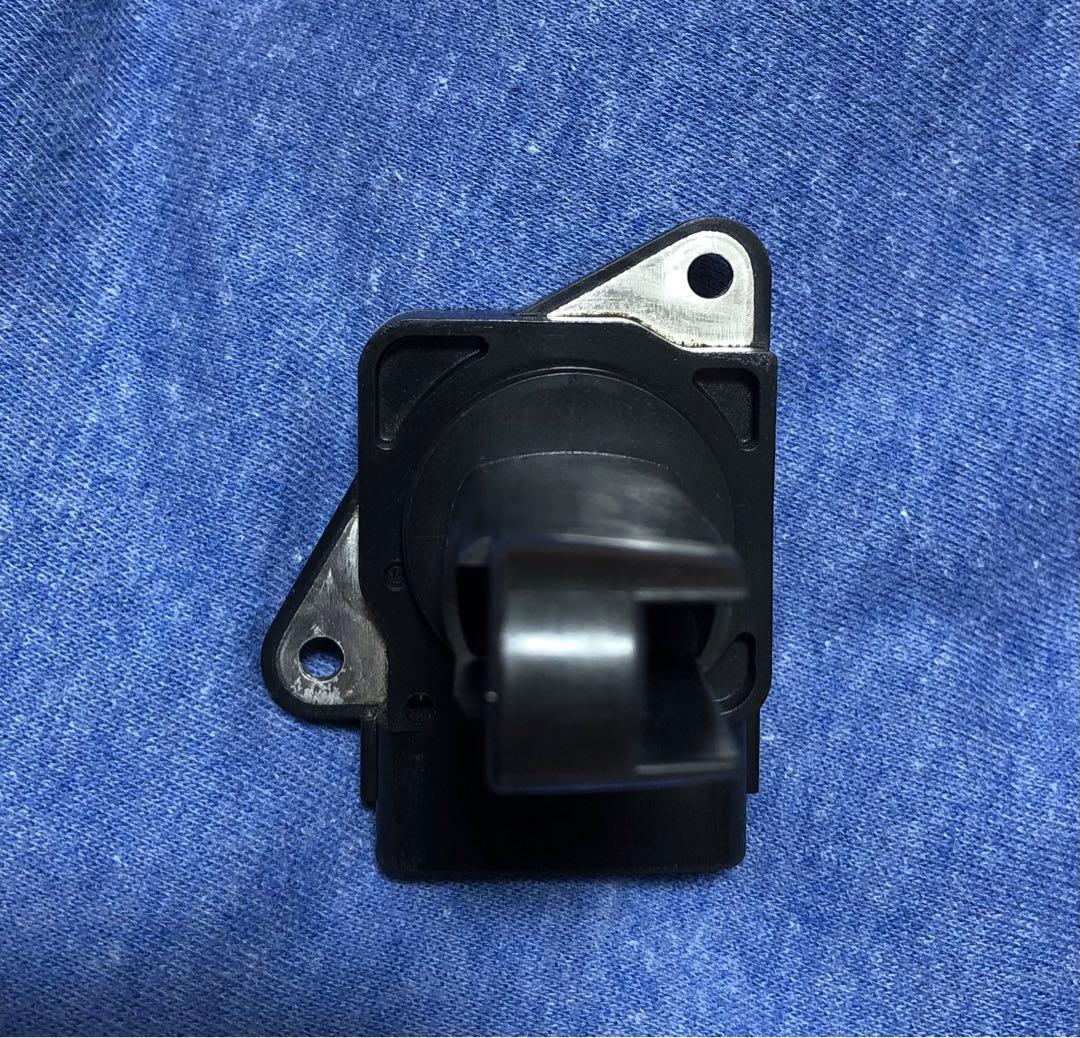 p*o様 トヨタ純正部品エアフロセンサー　22204-22010