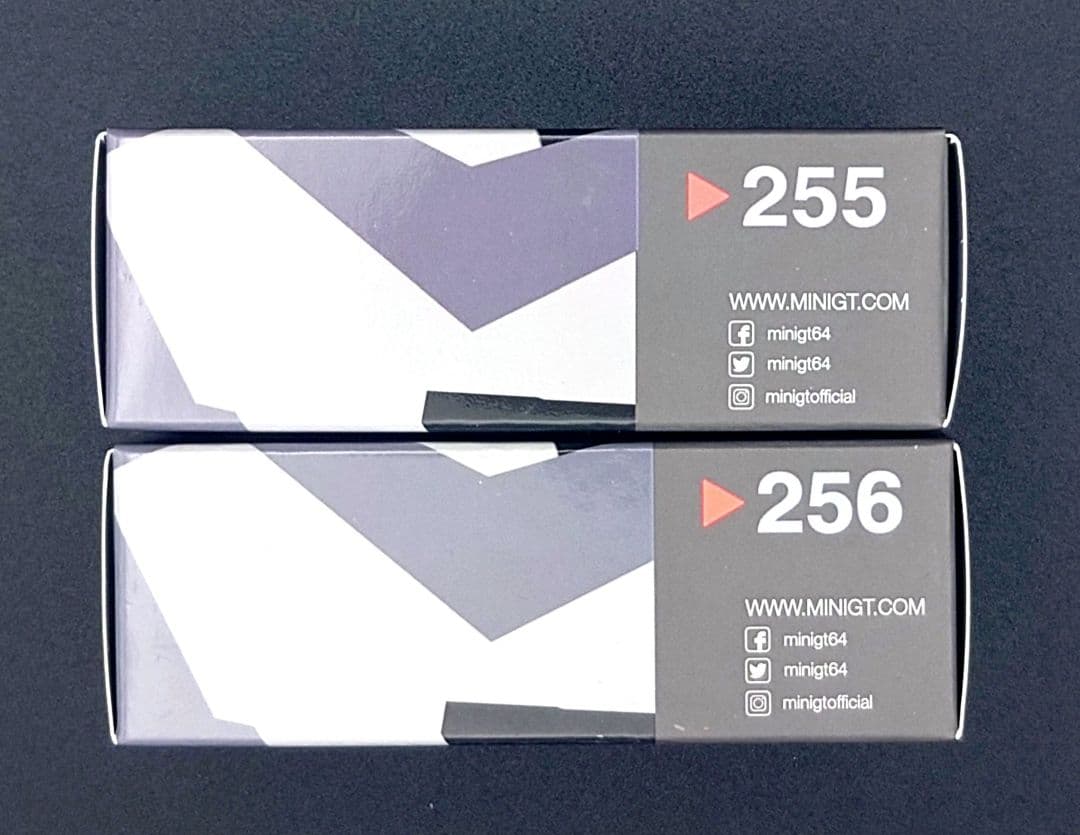 ミニカー MINI GT Audi RS 6 Avant Silver Digital