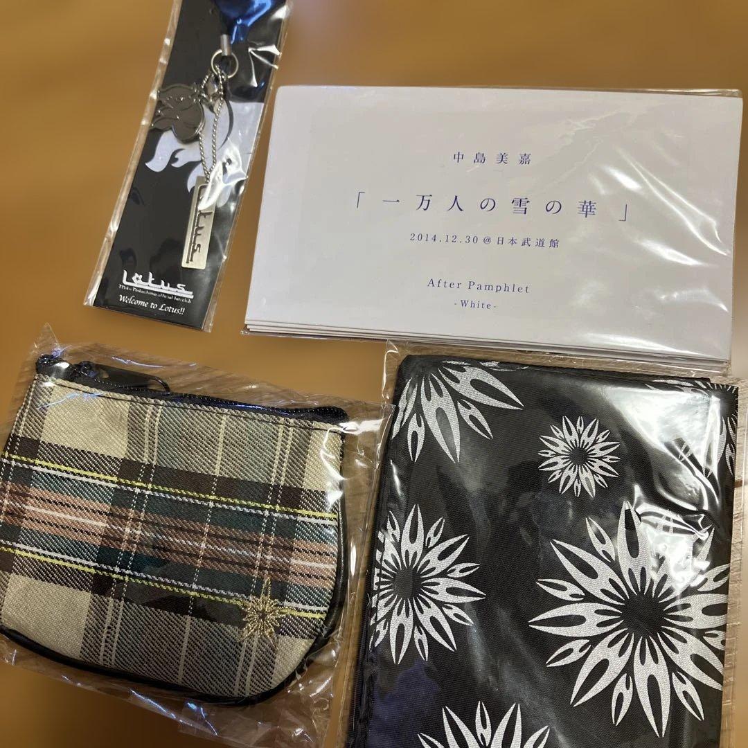 限定100体 中島美嘉サイン入り 人形セットなど