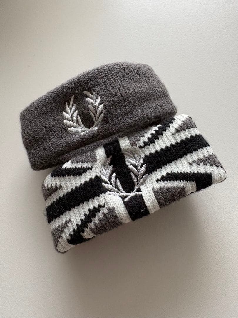 【即発送】fredperry フレッドペリーローレルピンバッジ&リストバンド