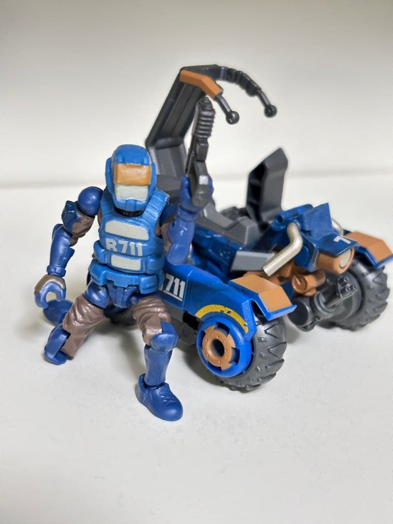 B2Five アシッドレインシリーズ R711 変形 フィギュア スピーダー