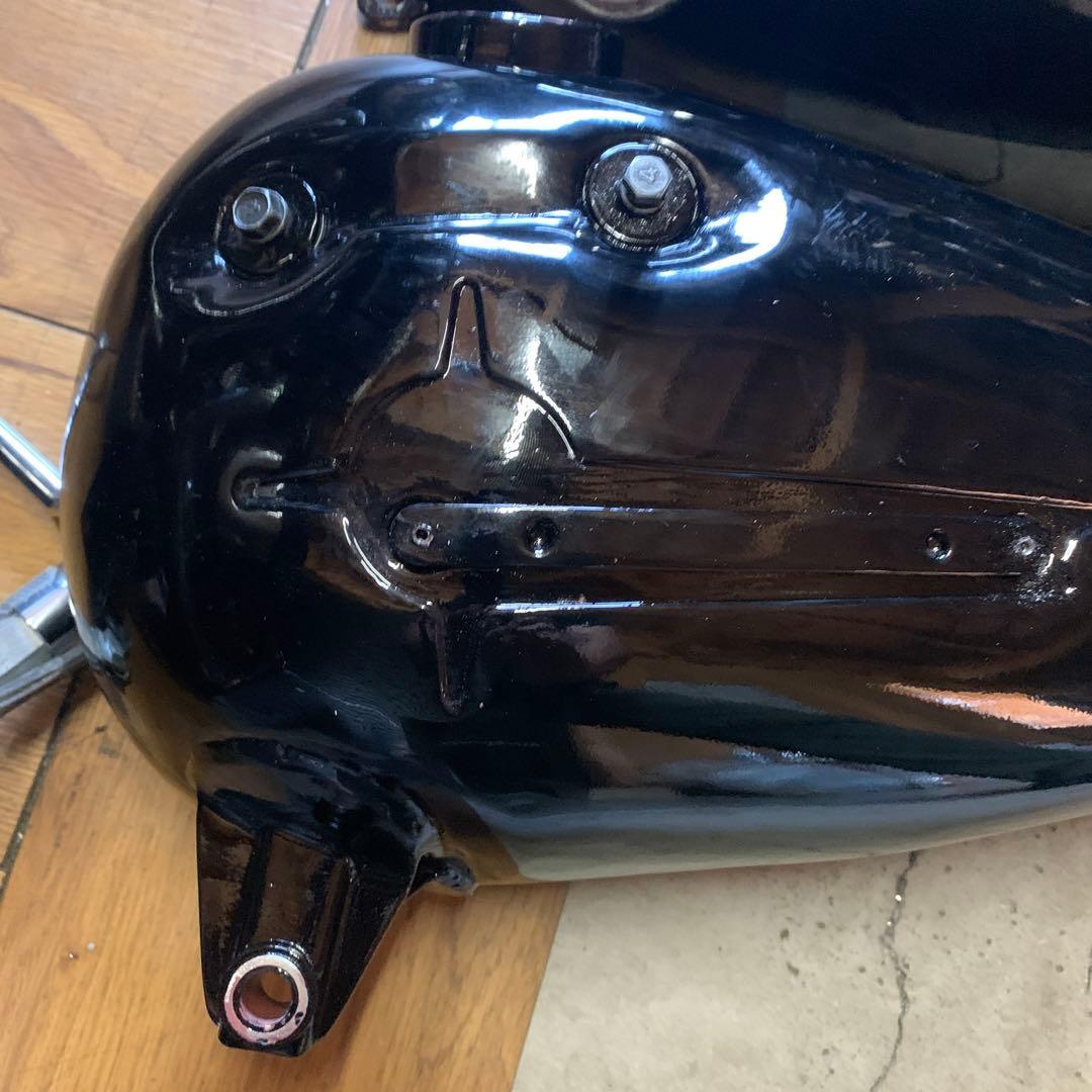 パンヘッド純正オプションハンドシフトタンク　1961〜1962 エンブレム付き