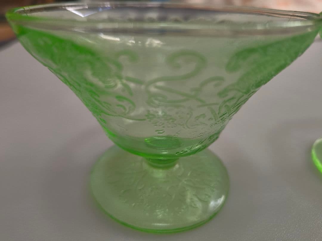 ウランガラス　シャーベットグラス　２つ