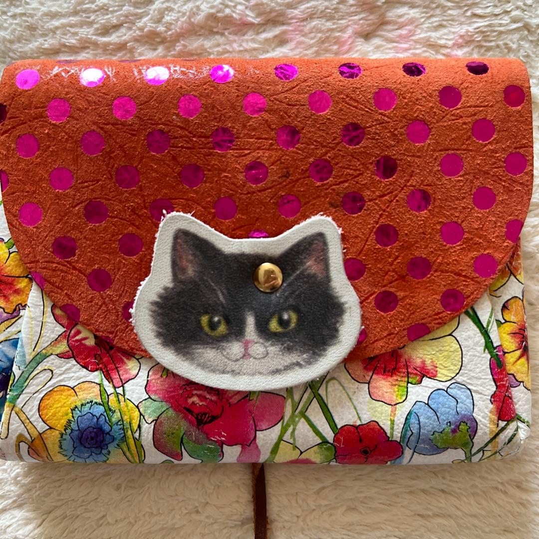 美品　カーマイン　carmine 財布　レザーウォレット　猫　花柄　水玉ドット
