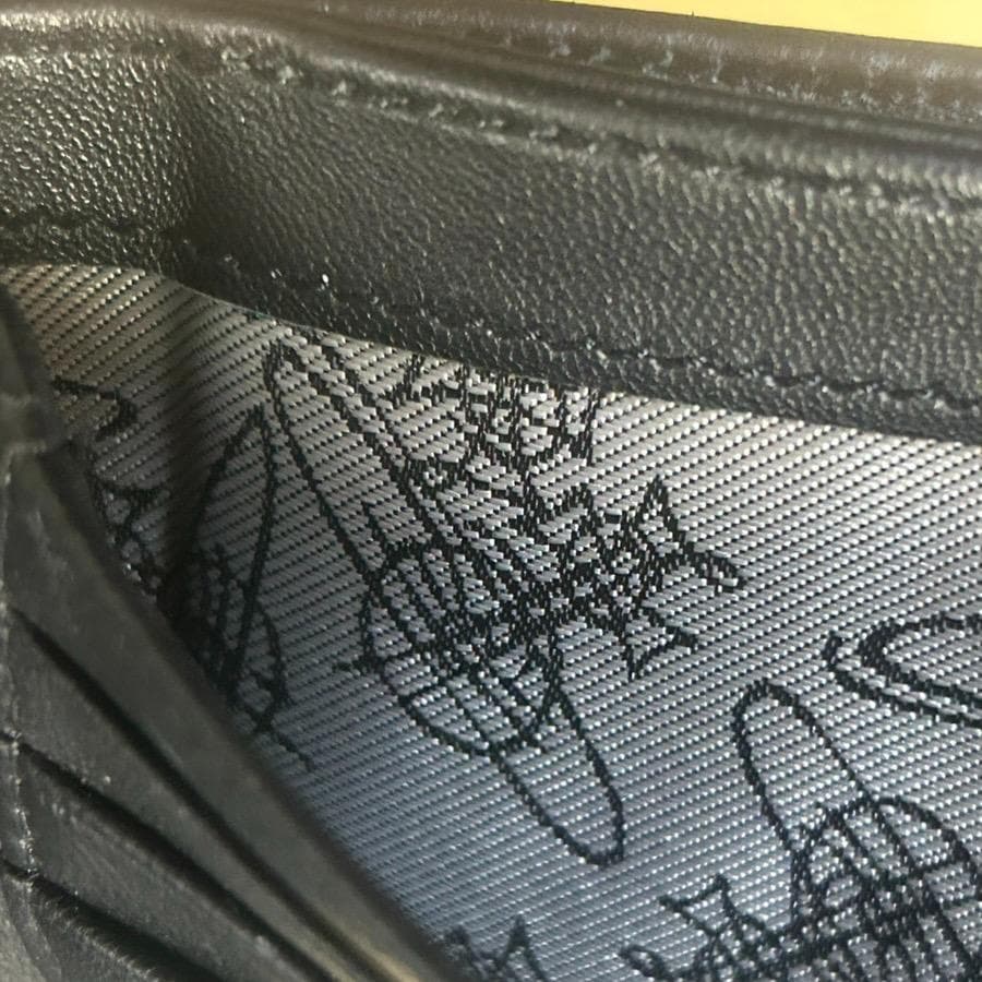 ヴィヴィアンウエストウッド 三つ折り財布 黒 ブラック