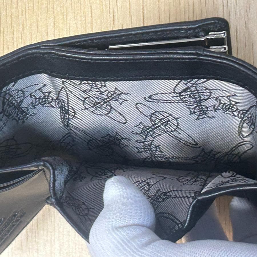 ヴィヴィアンウエストウッド 三つ折り財布 黒 ブラック