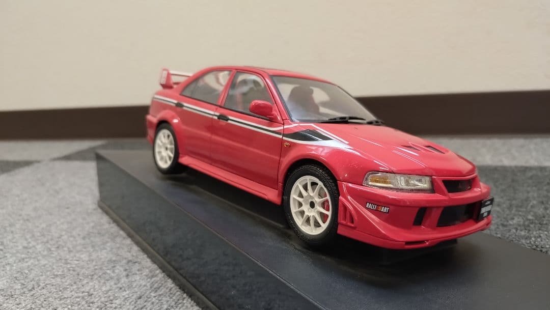 1/18 オートアート三菱 ランサーエボリューション トミマキ【ジャンク品】