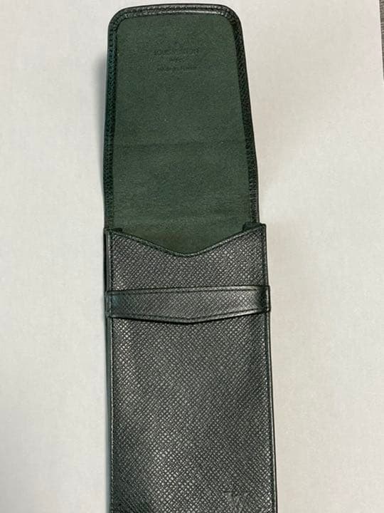 ヴィトン タイガ ダークグリーン ペンケース メガネケース