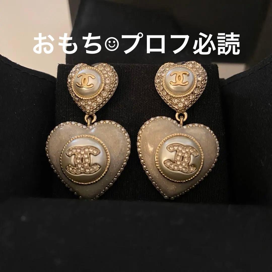 CHANEL 22B ピアス