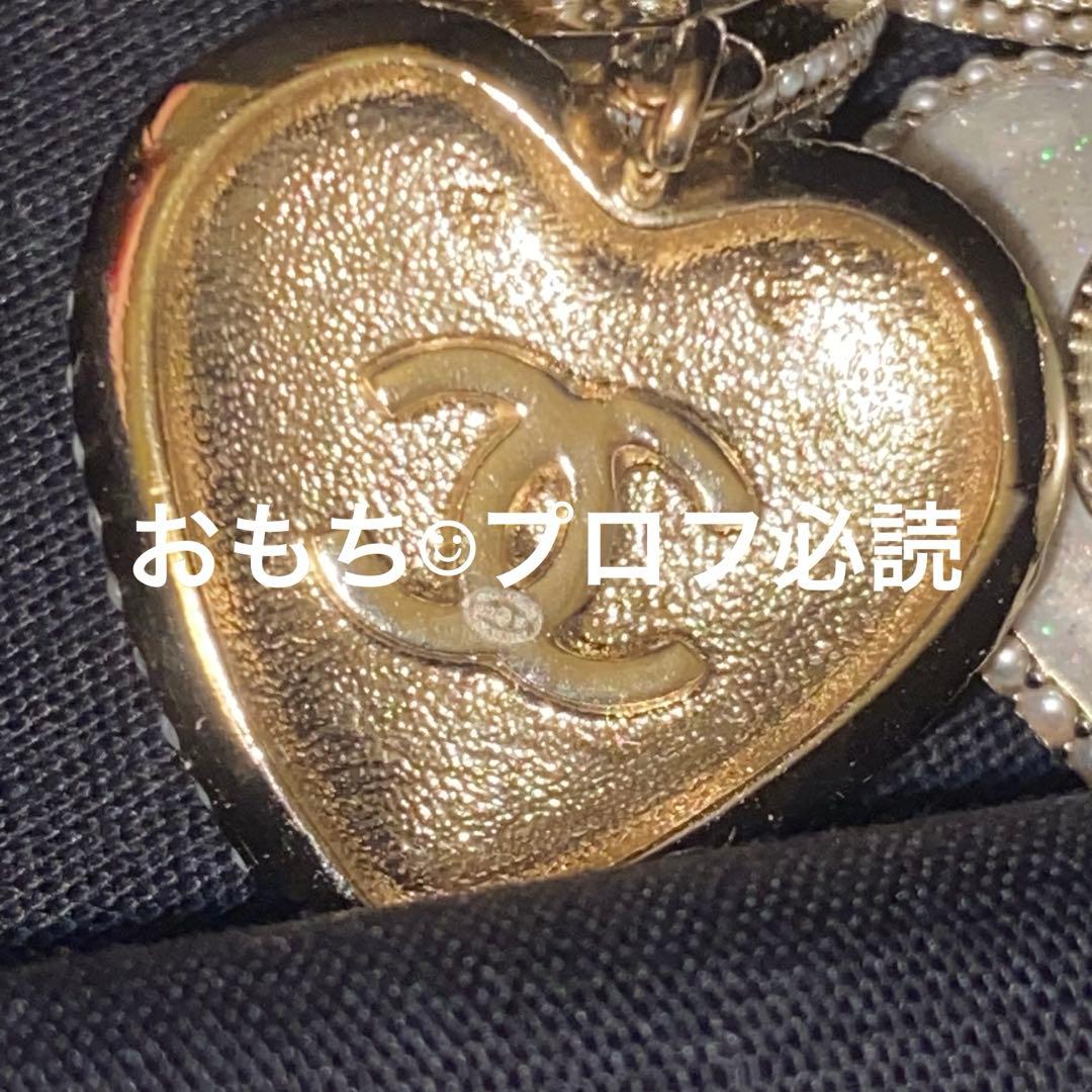 CHANEL 22B ピアス