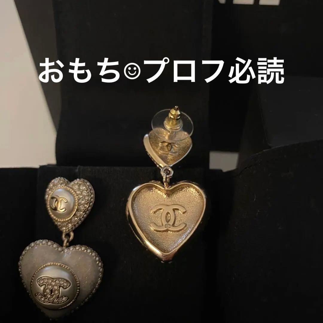 CHANEL 22B ピアス