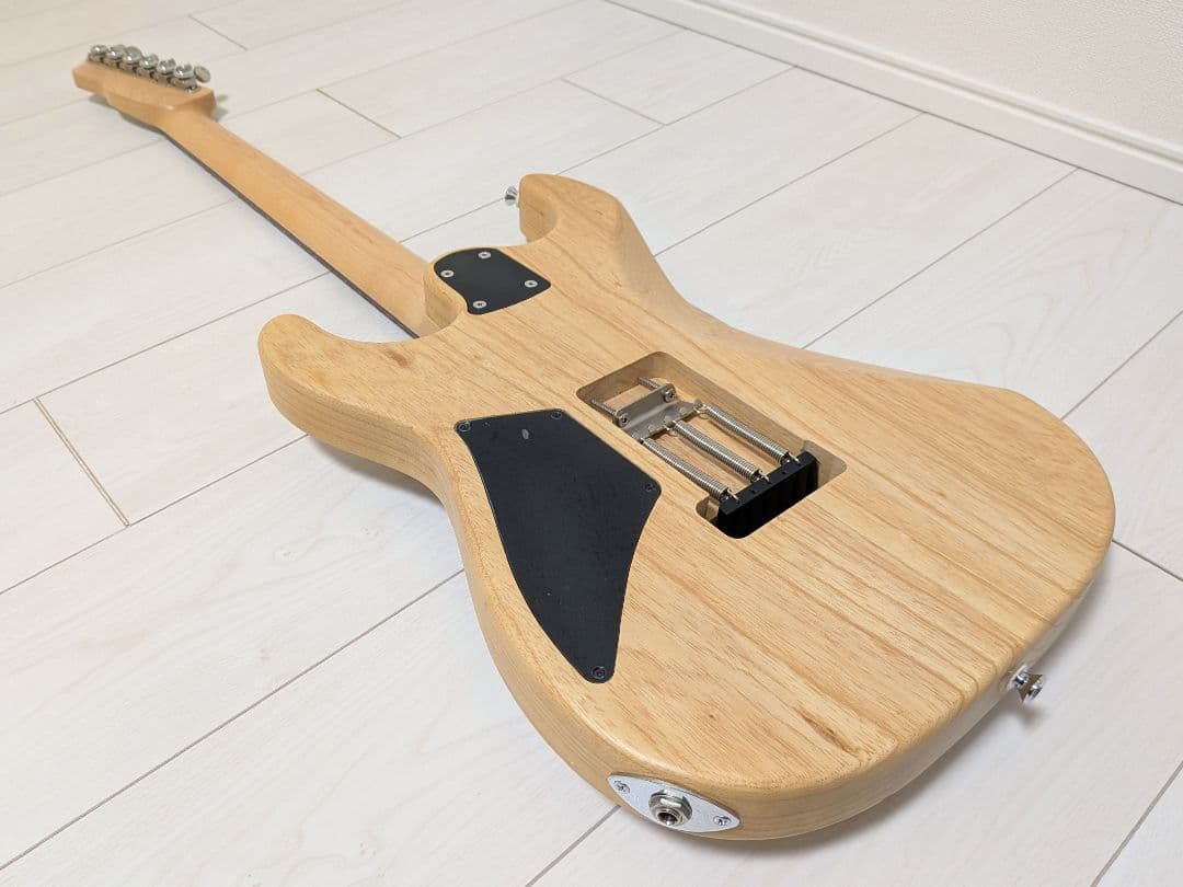 【送料無料】 Saito Guitars S-622 Trans White