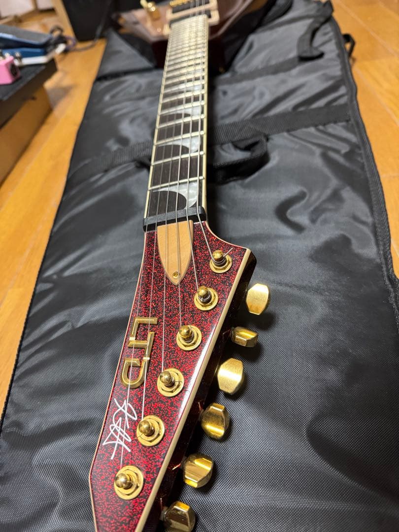 ギター ESP LTD KH-V Kirk Hammett