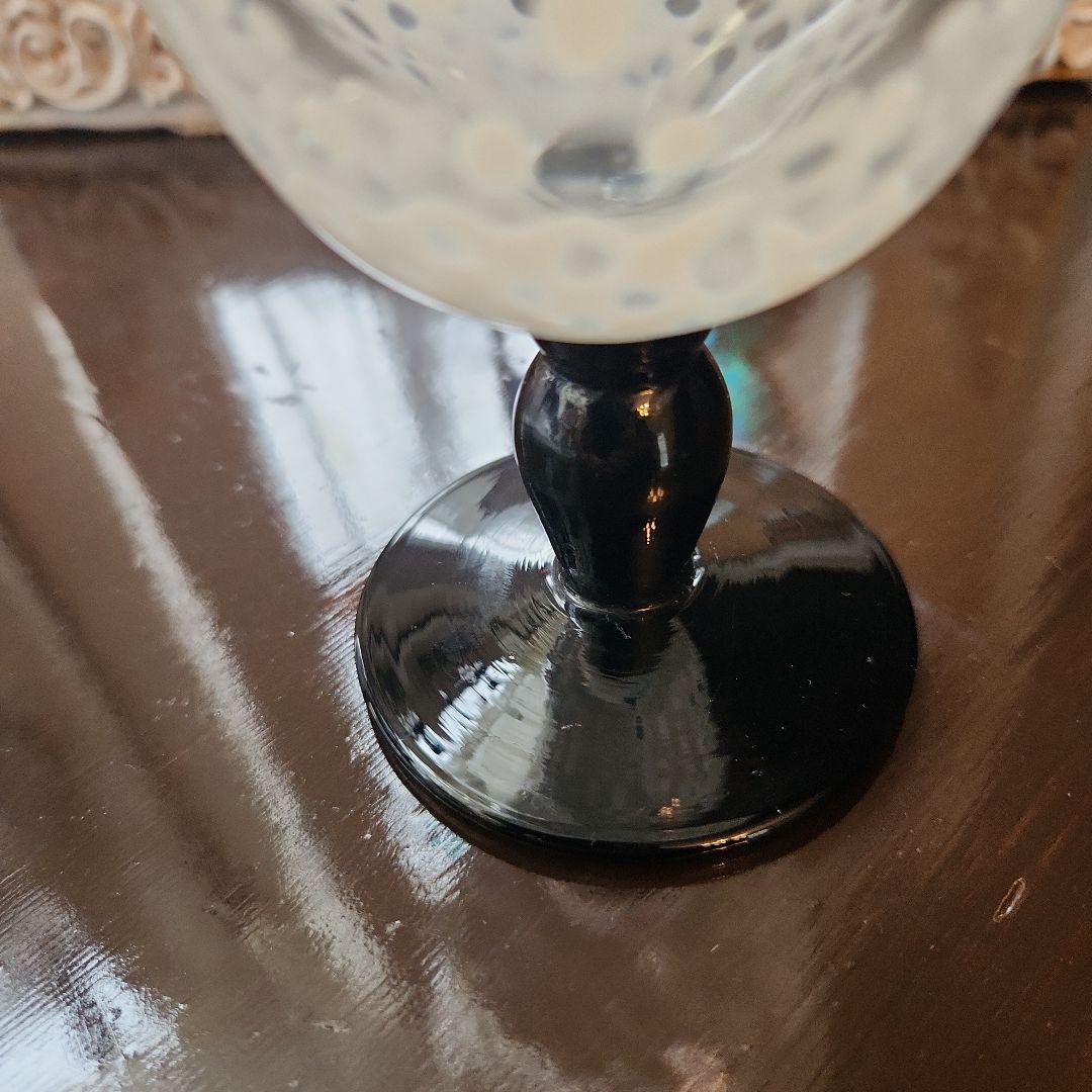 アンティーク　骨董　花模様の吹きガラス　グラス