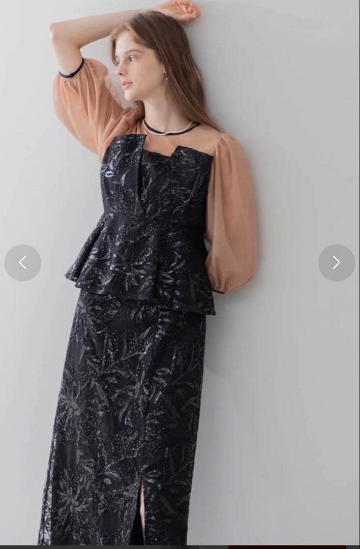 LEJA シアーパフスリーブペプラムスパンコール花柄Iラインドレス