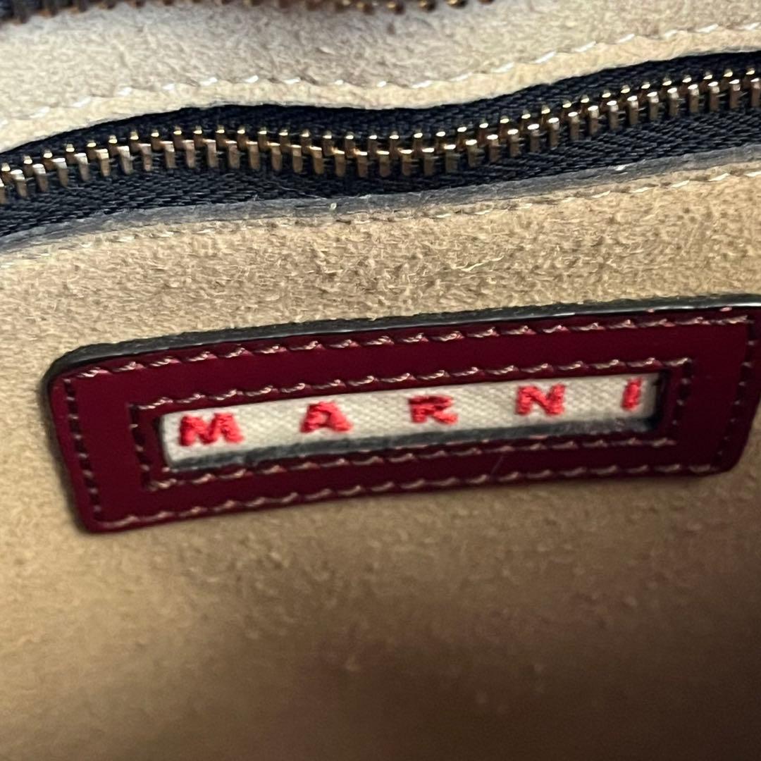 極美品✨　MARNI マルニ　ショルダーバッグ　バケツバッグ　レザー　赤系