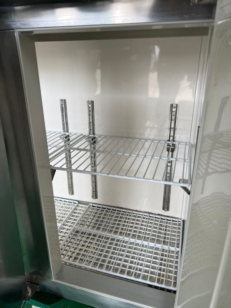 2016年ホシザキテーブル形冷蔵庫 228L