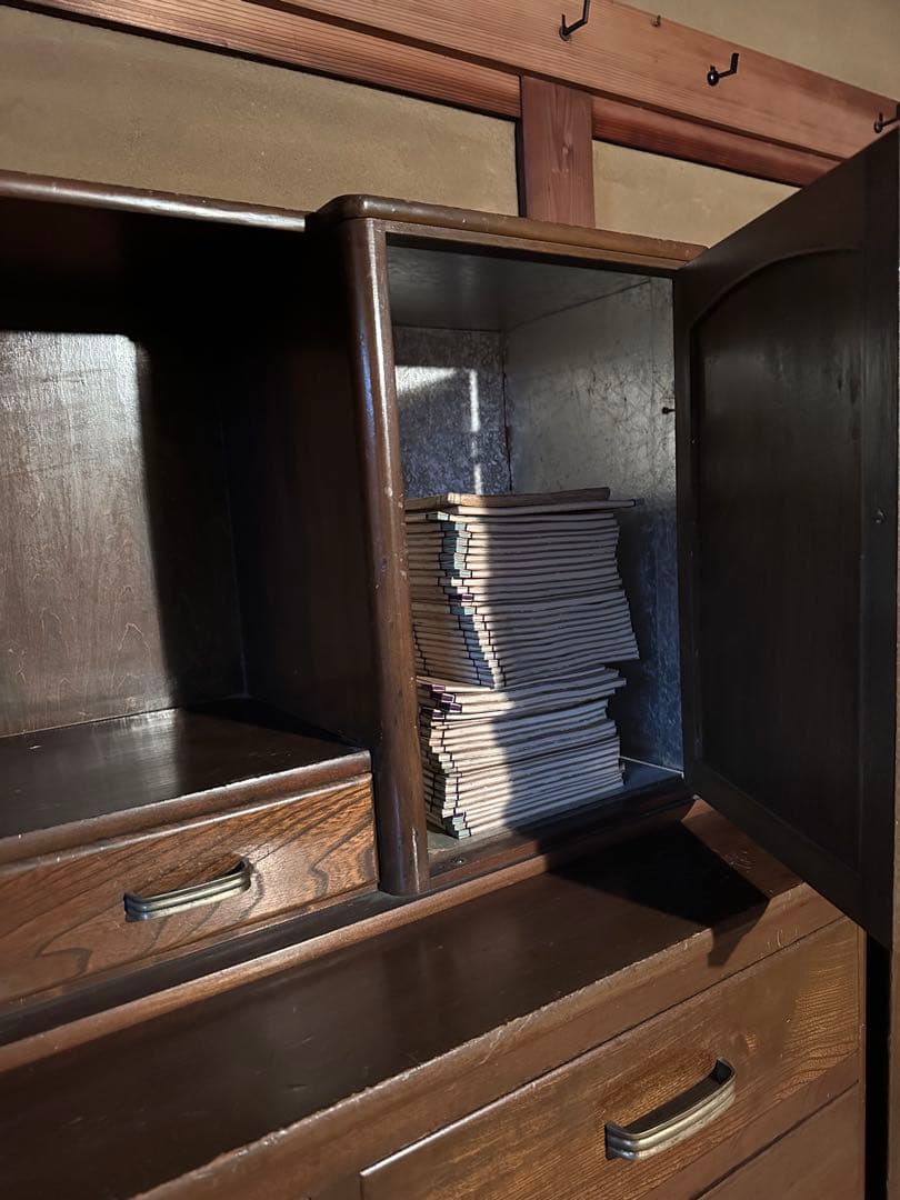 木製チェスト　アンティーク　ヴィンテージ　飾り棚　衣装タンス　箪笥　昭和レトロ