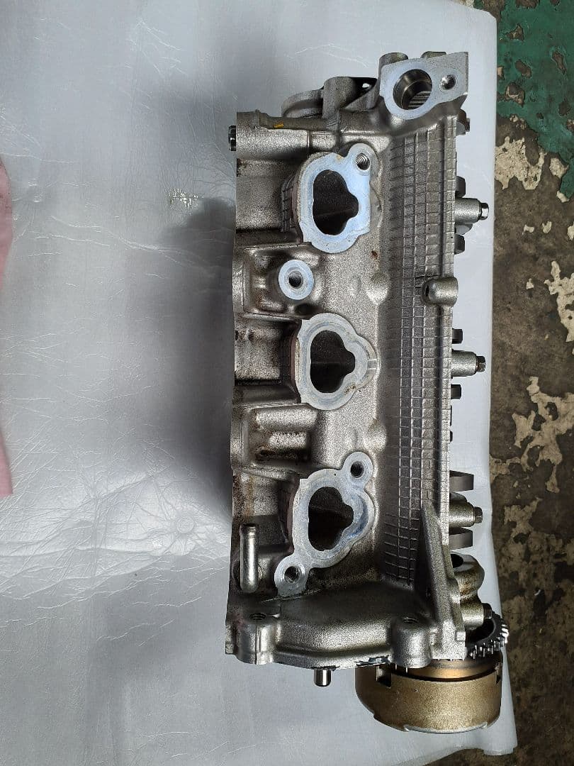 スズキ純正　エブリDA17W　エンジンシリンダーヘッド