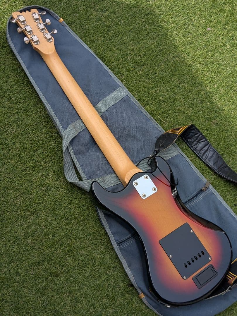 マリンライダー エレキギター サンバースト 動作OK アンプ内蔵ギター