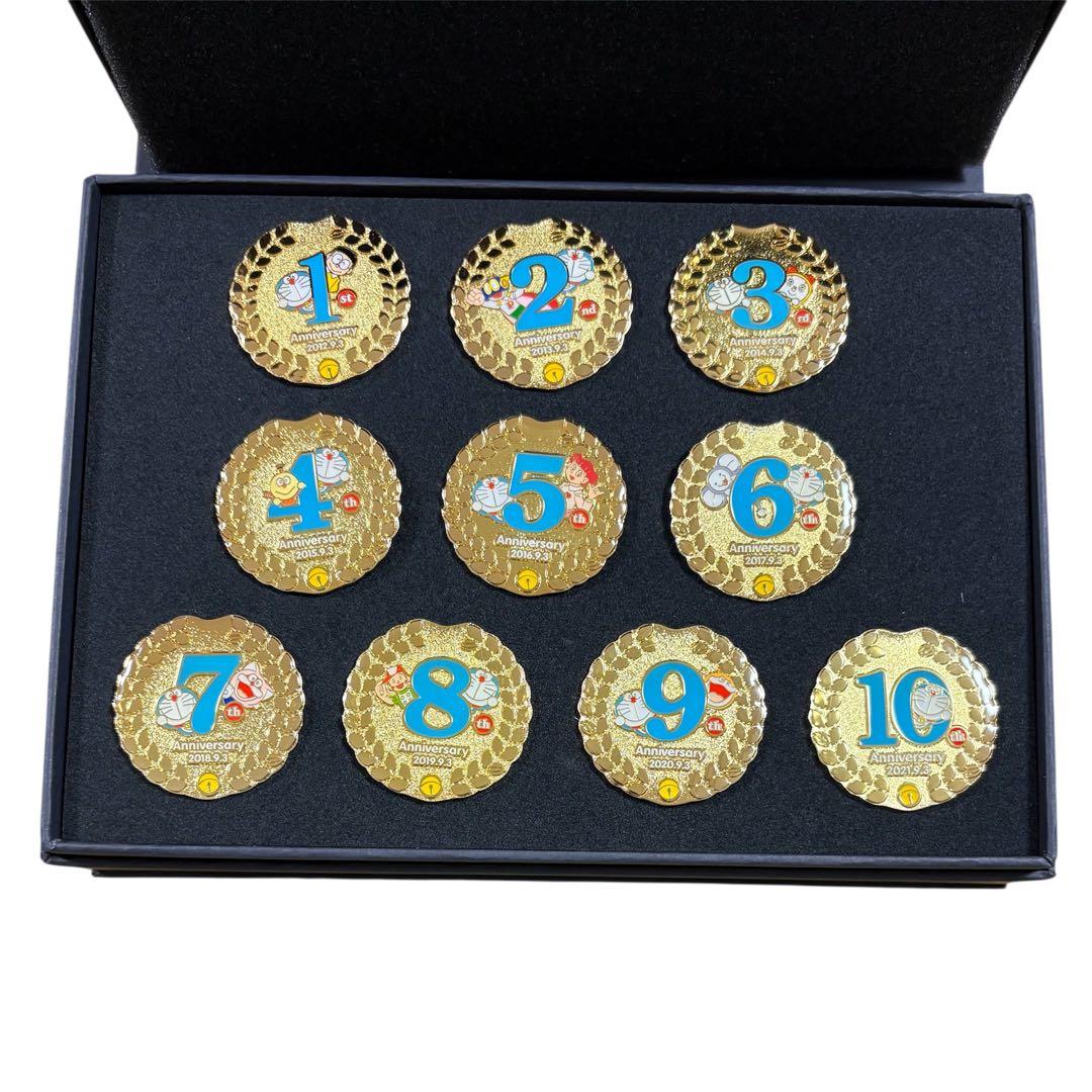 藤子・F・不二雄ミュージアム　限定　10周年記念　ピンズ　特別デザイン　全10種