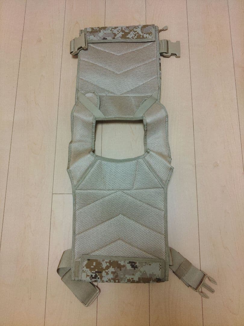 Frigate Bird　アメリカ海兵隊　ピクセルデザートカモ　プレートキャリア